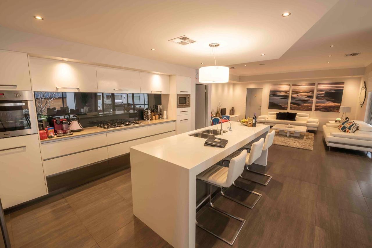 Magnificent Beach Retreat Jindalee エクステリア 写真